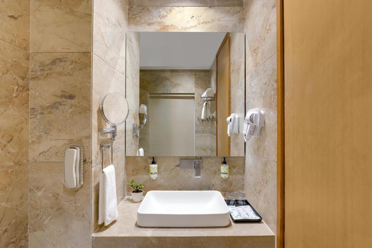 Lemon Tree Hotel Agra Shikohabad 외부 사진